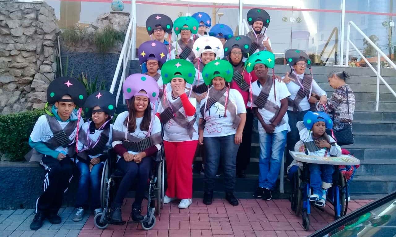 A turma do Ninho da Esperança teve a oportunidade de participar da sétima Edição do Balaio Cultural realizada na sede na Sociedade Santos Mártires na região do Jardim Ângela.