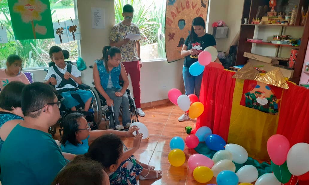 Natal Solidário com a turma do Ninho da Esperança.