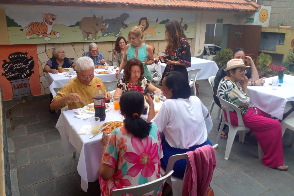 Delicioso Almoço à Italiana no Ninho da Esperança Encanta Participantes. Foto: Acervo/Santos Mártires